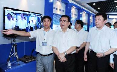 李长春 以高度的文化自觉与文化自信，扎实推进文化体制改革——兼论简视传媒的时代使命